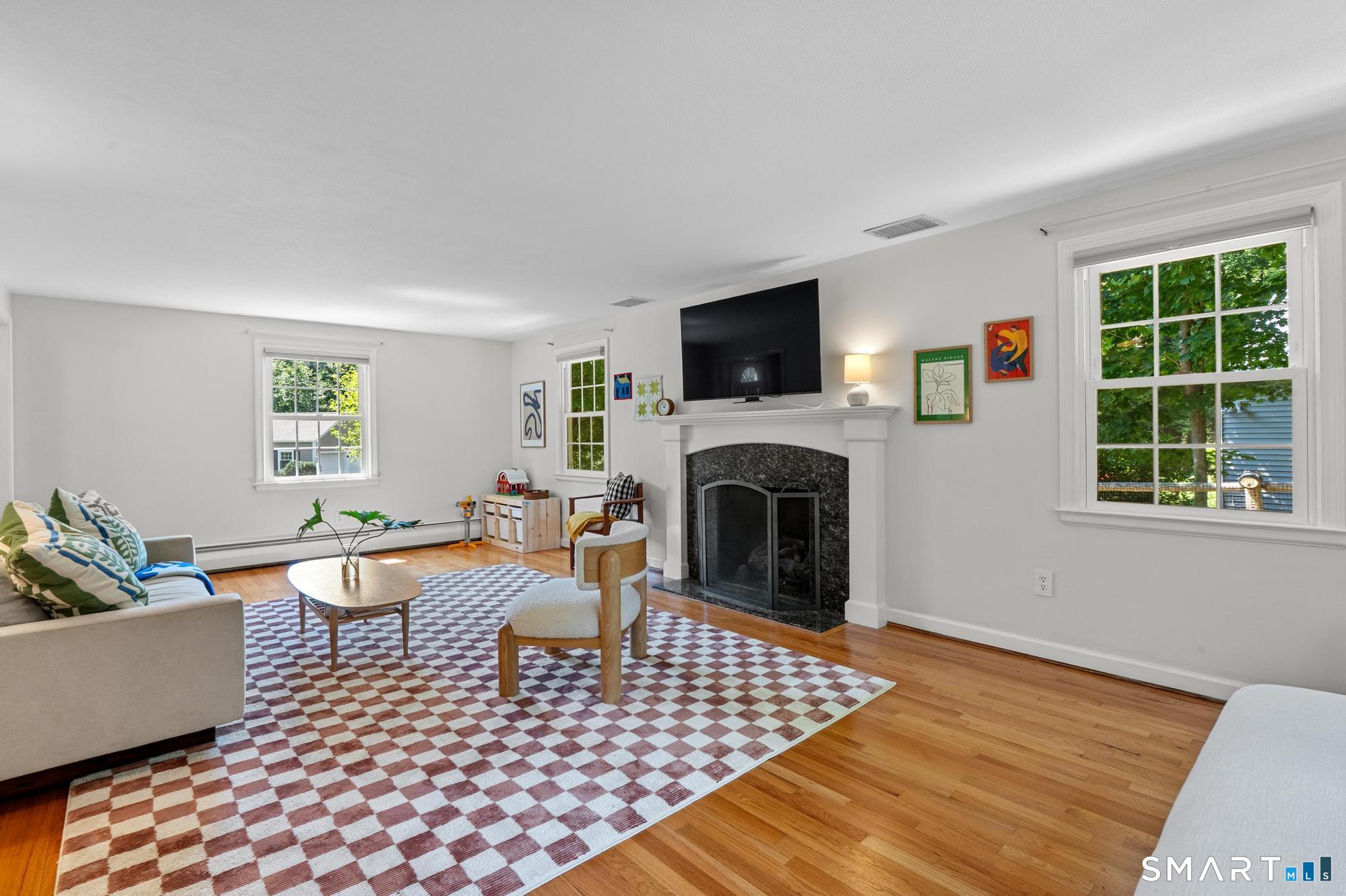 14 Richard Road Simsbury, CT 06070 - Photo 10 of 40 Gallery Image 10