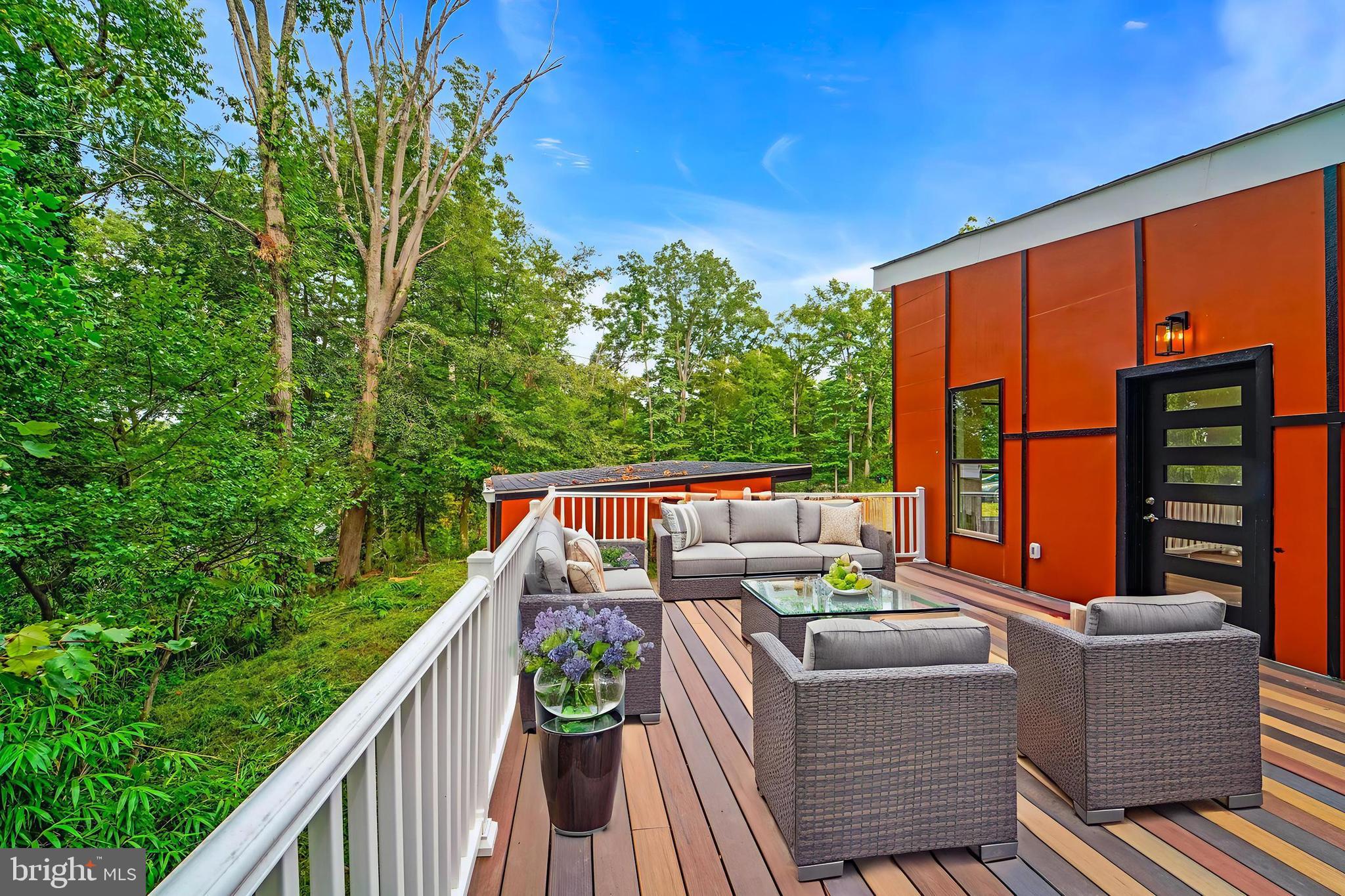 12116 Old Fort Road Fort Washington, MD 20744 - Photo 32 of 57 DECK WITH FURNITURE