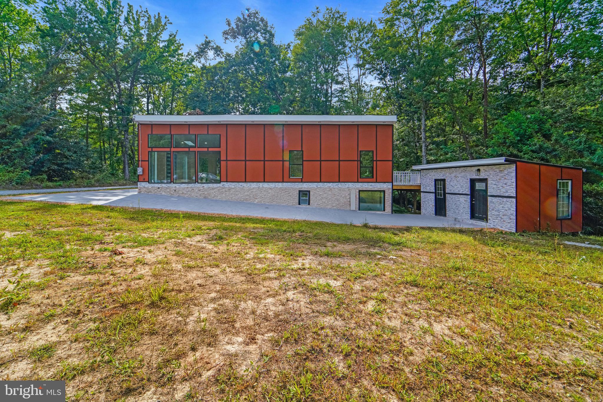 12116 Old Fort Road Fort Washington, MD 20744 - Photo 54 of 57 LEFT HAND VIEW