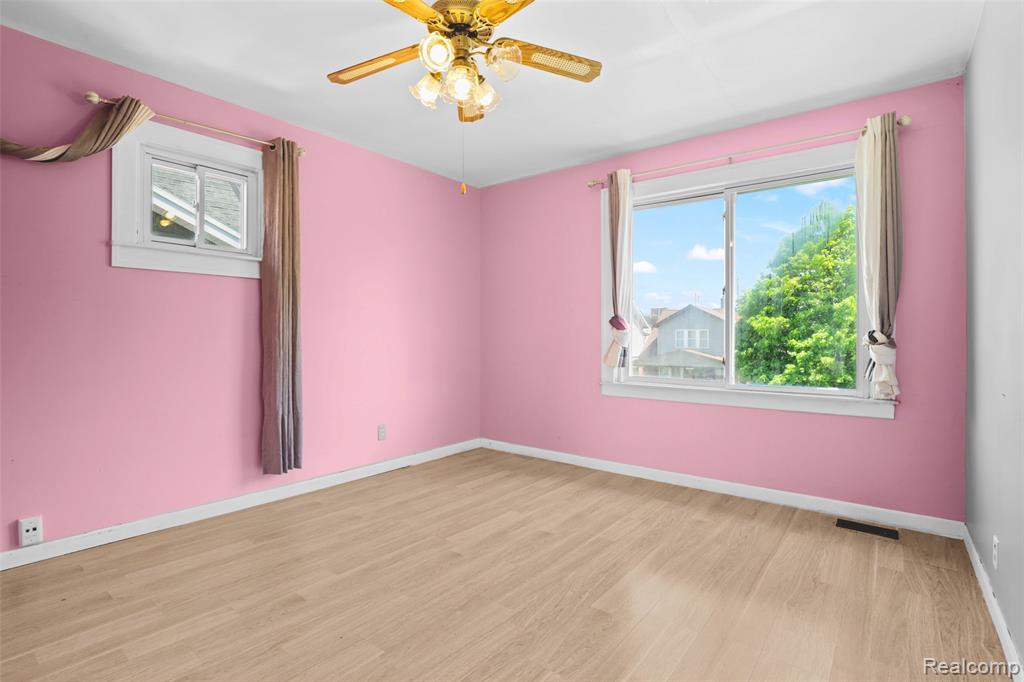5003 Maple Street Dearborn, MI 48126 - Photo 14 of 41