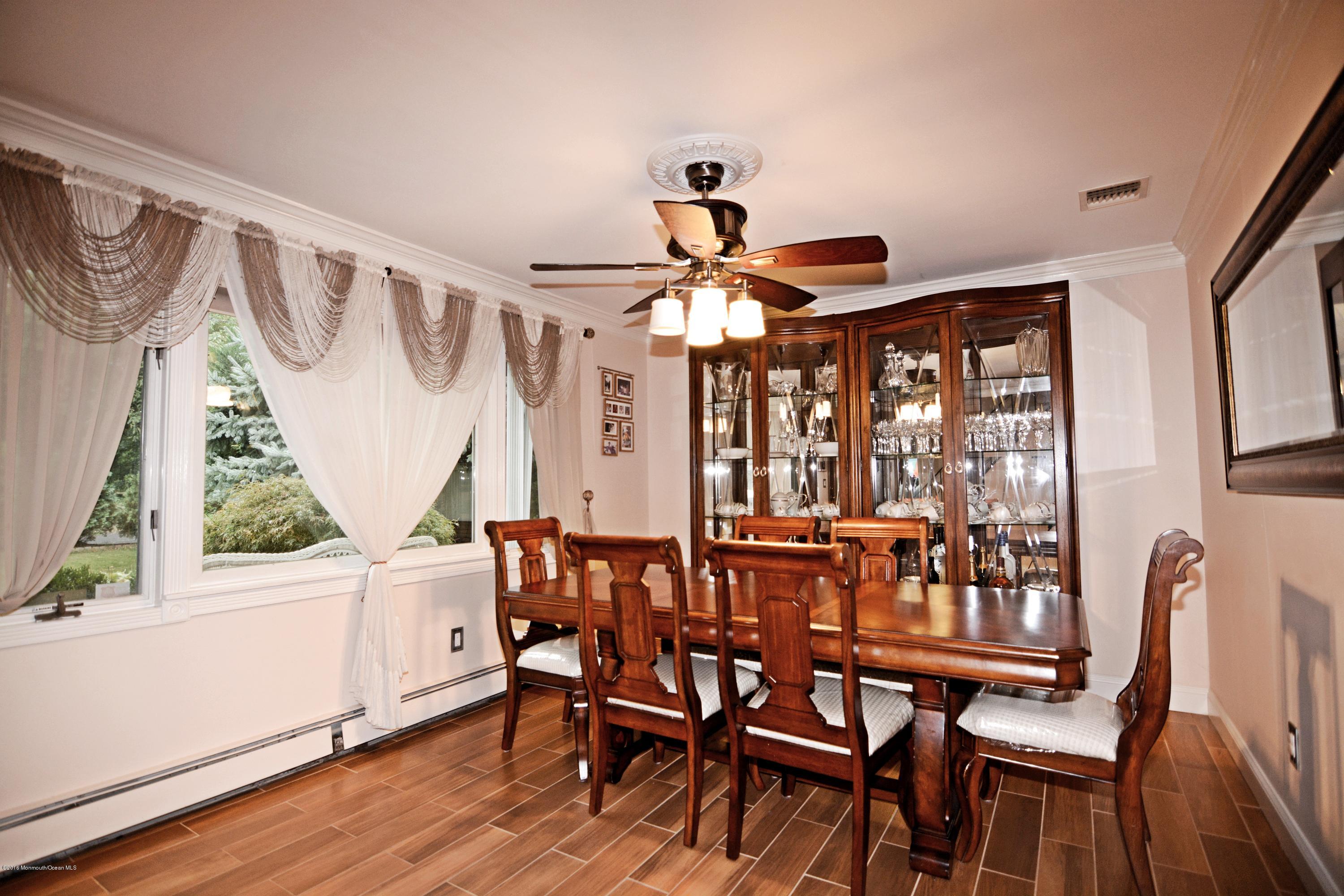 14 Georgia Avenue Middletown, NJ 07758 - Photo 13 of 38 din 1