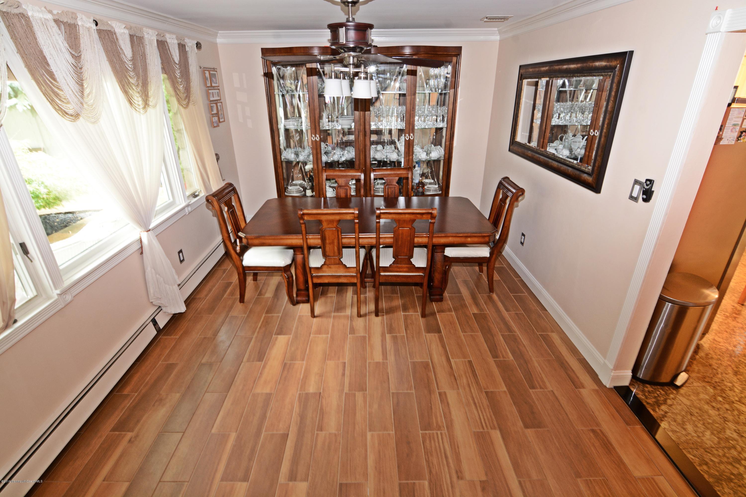 14 Georgia Avenue Middletown, NJ 07758 - Photo 14 of 38 din 3