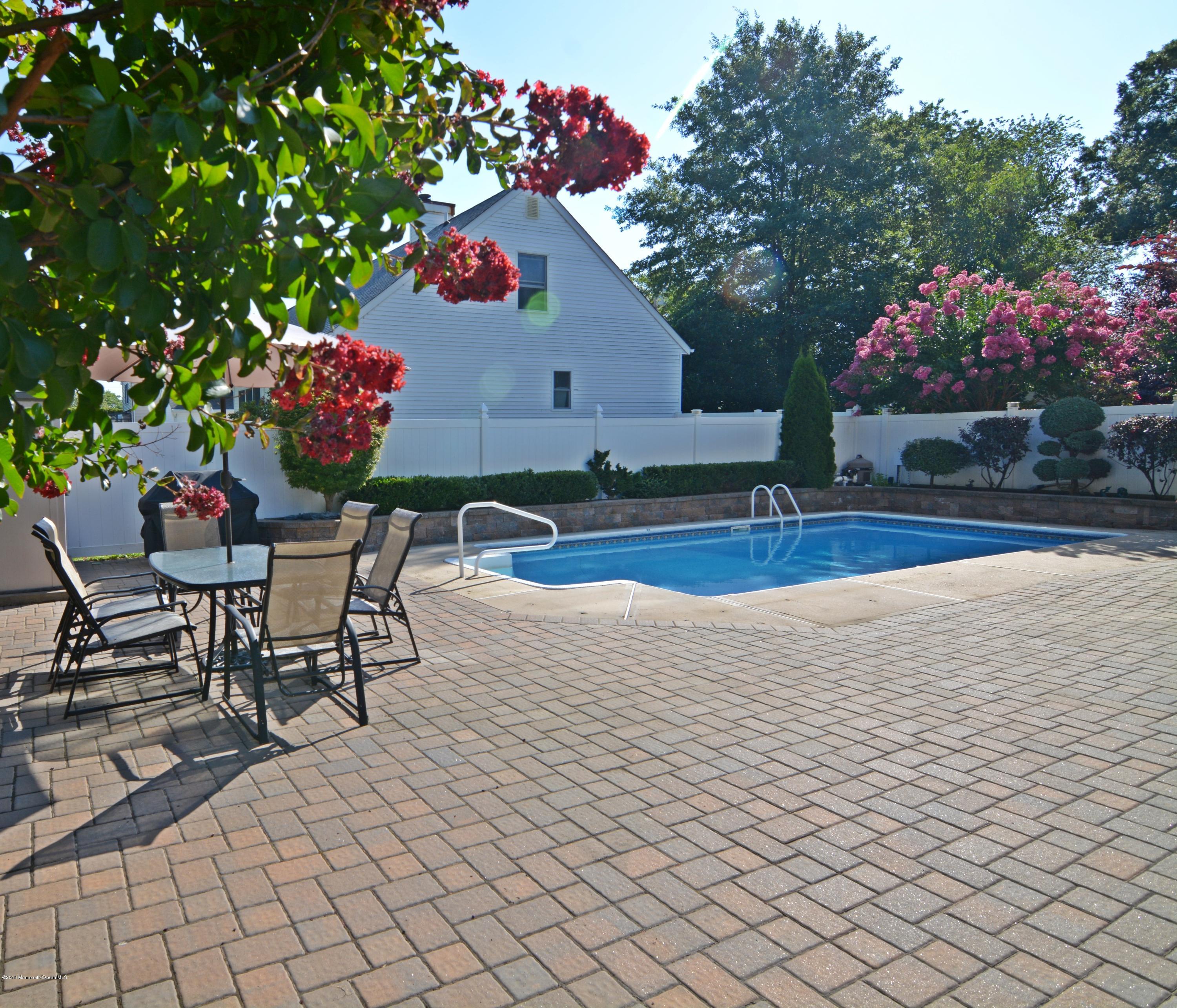 14 Georgia Avenue Middletown, NJ 07758 - Photo 35 of 38 22