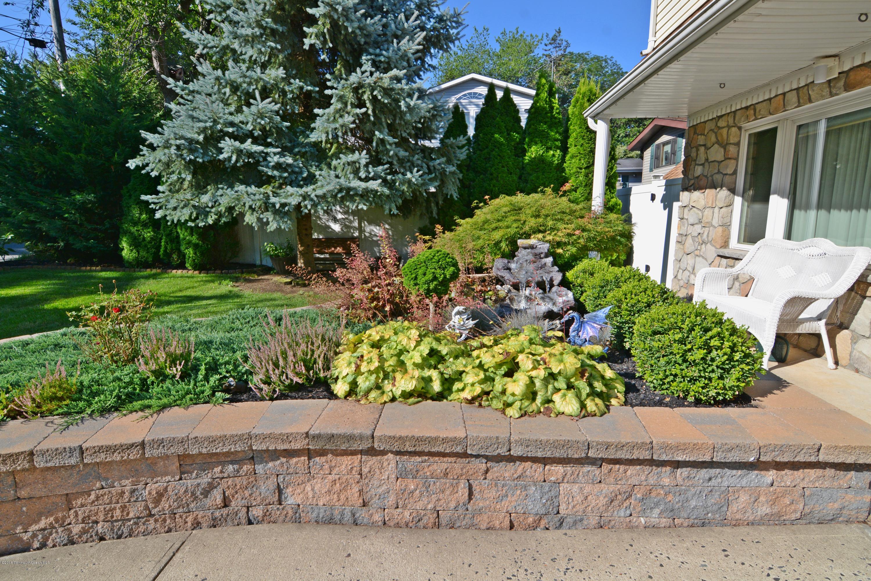 14 Georgia Avenue Middletown, NJ 07758 - Photo 4 of 38 10