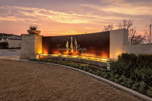 a view of a back yard of the house