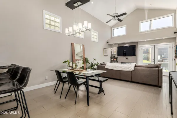 $3,050 | 4225 North 21st Street, Unit 19, Phoenix, AZ 85016