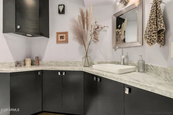 $3,050 | 4225 North 21st Street, Unit 19, Phoenix, AZ 85016