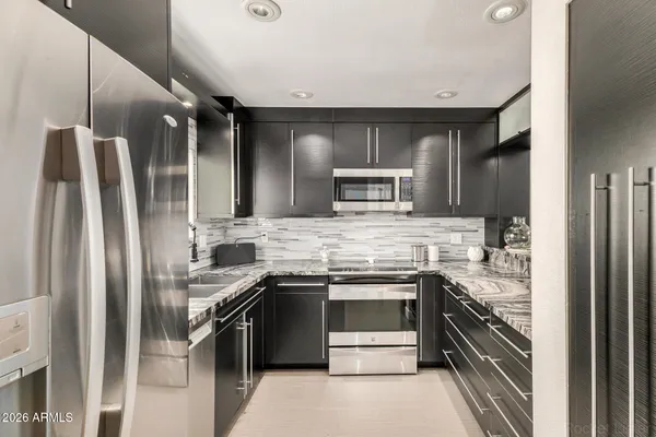 $3,050 | 4225 North 21st Street, Unit 19, Phoenix, AZ 85016