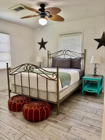 $2,000 | 1911 Tabor Street, Houston, TX 77009