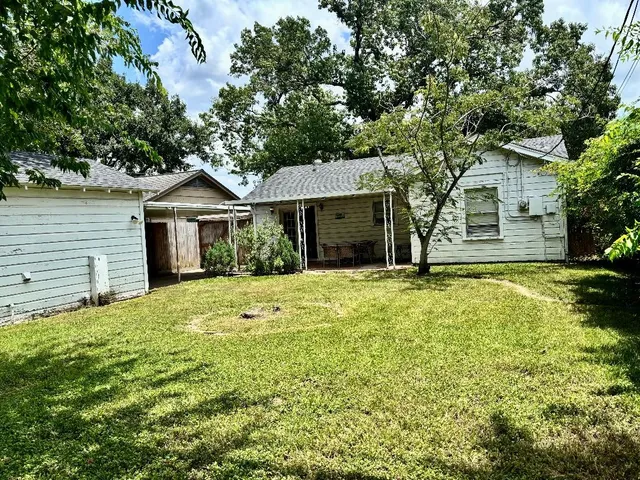 $2,000 | 1911 Tabor Street, Houston, TX 77009