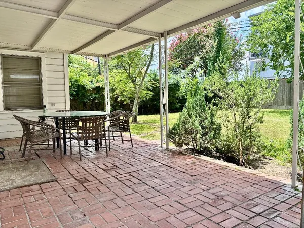 $2,000 | 1911 Tabor Street, Houston, TX 77009