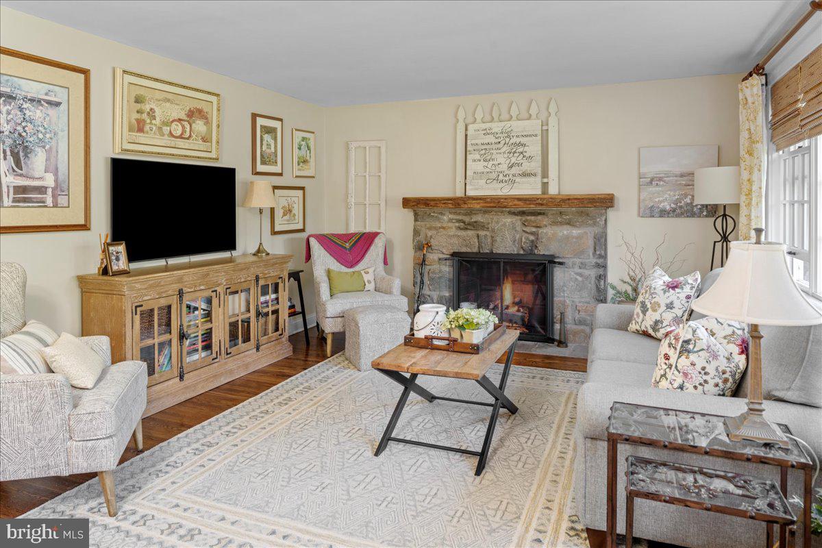 84 Walker Road Wayne, PA 19087 - Photo 10 of 33