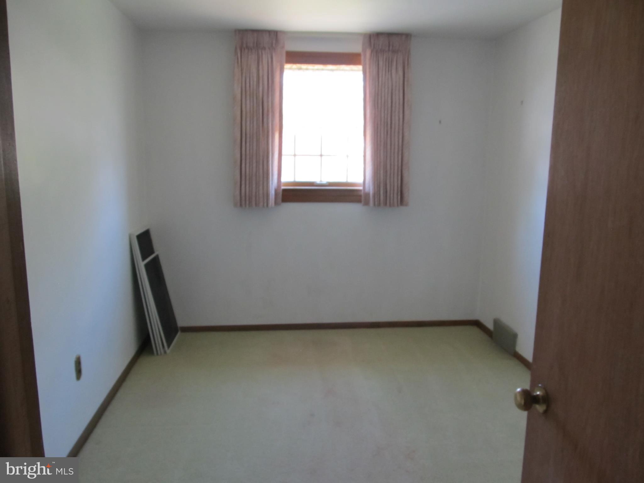 1243 Dill Road Havertown, PA 19083 - Photo 14 of 19