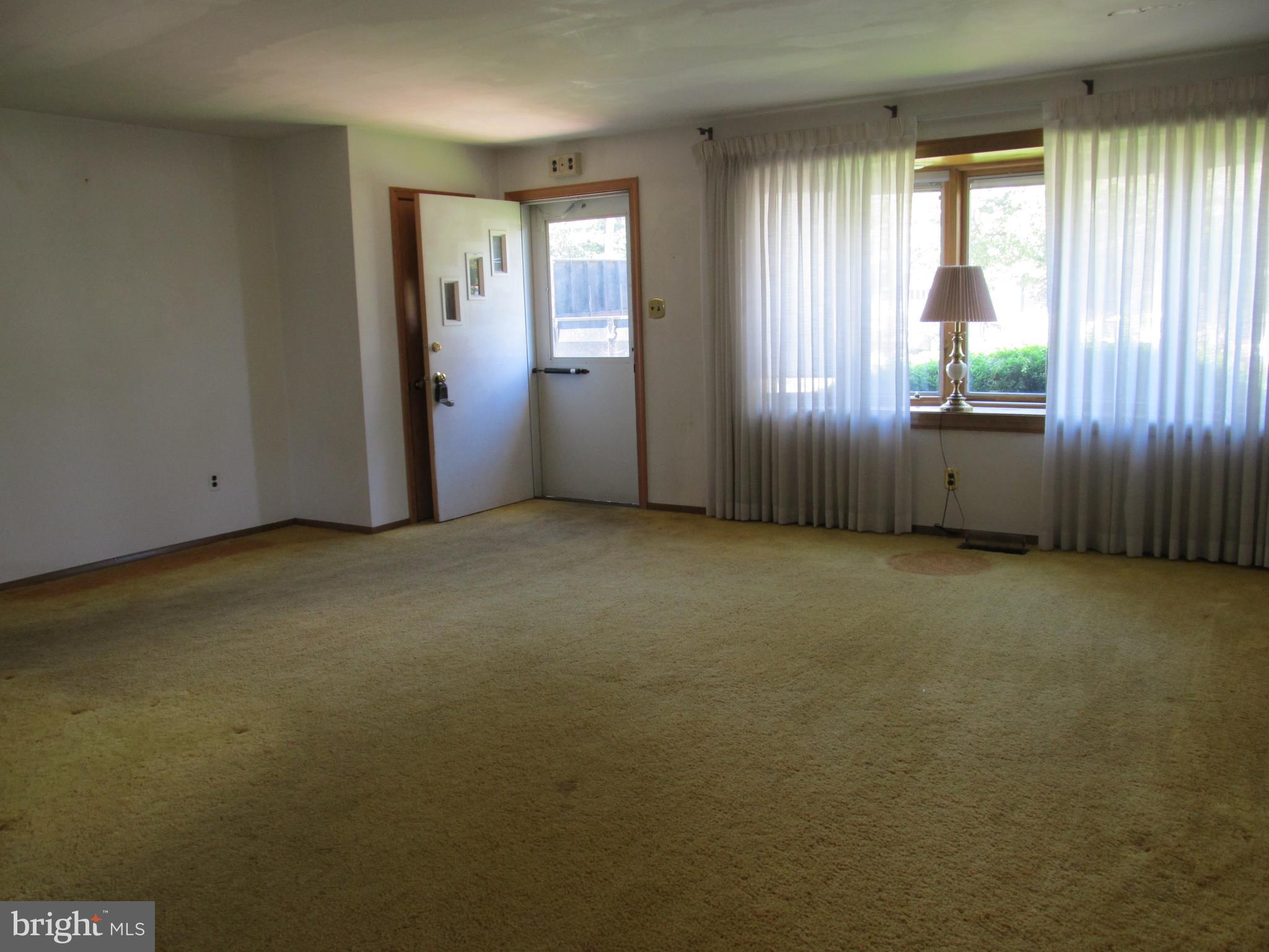 1243 Dill Road Havertown, PA 19083 - Photo 6 of 19