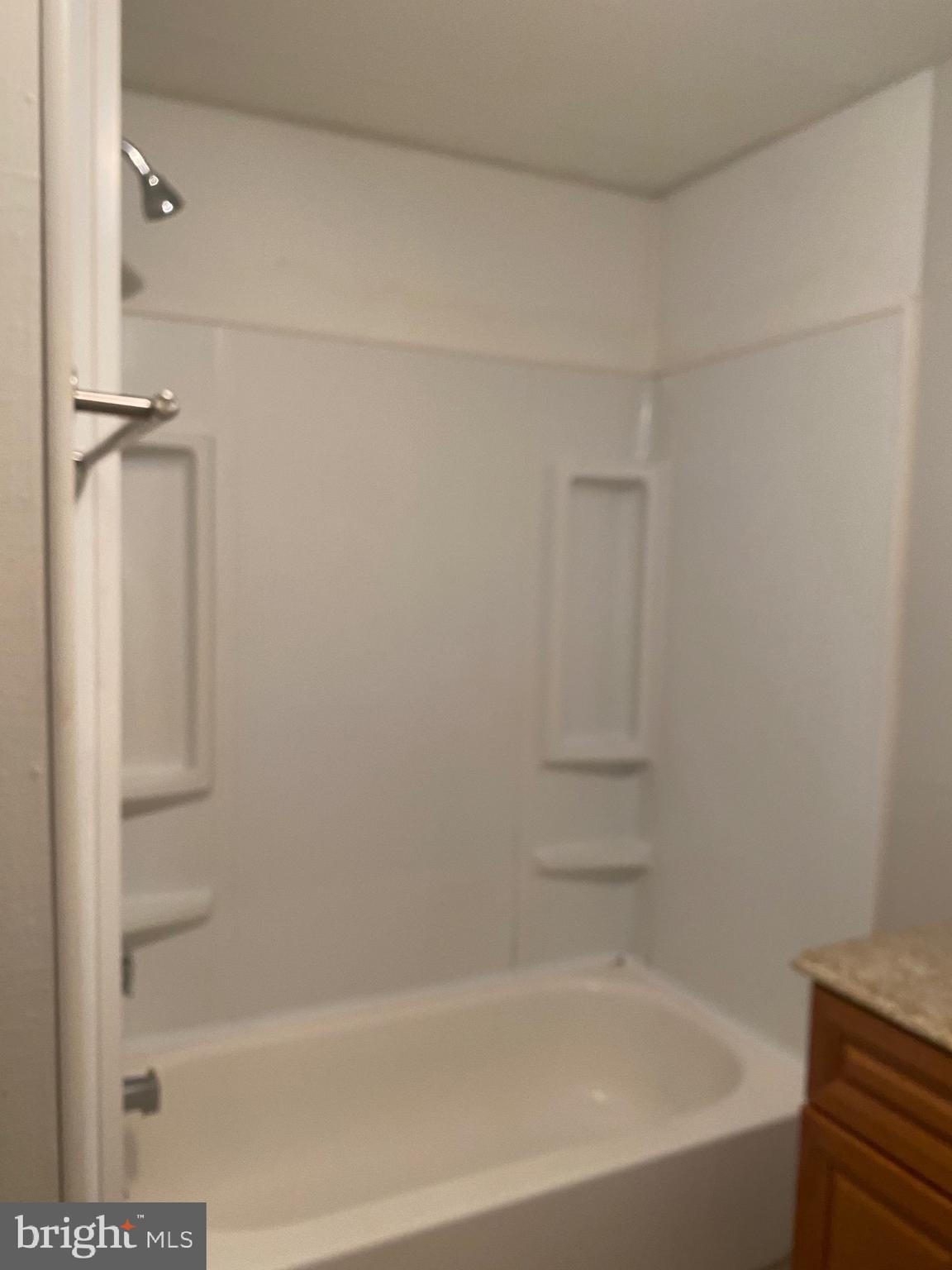 9916 Golf Course Road, Unit 79 Ocean City, MD 21842 - Photo 15 of 21 Shower/tub in full bath