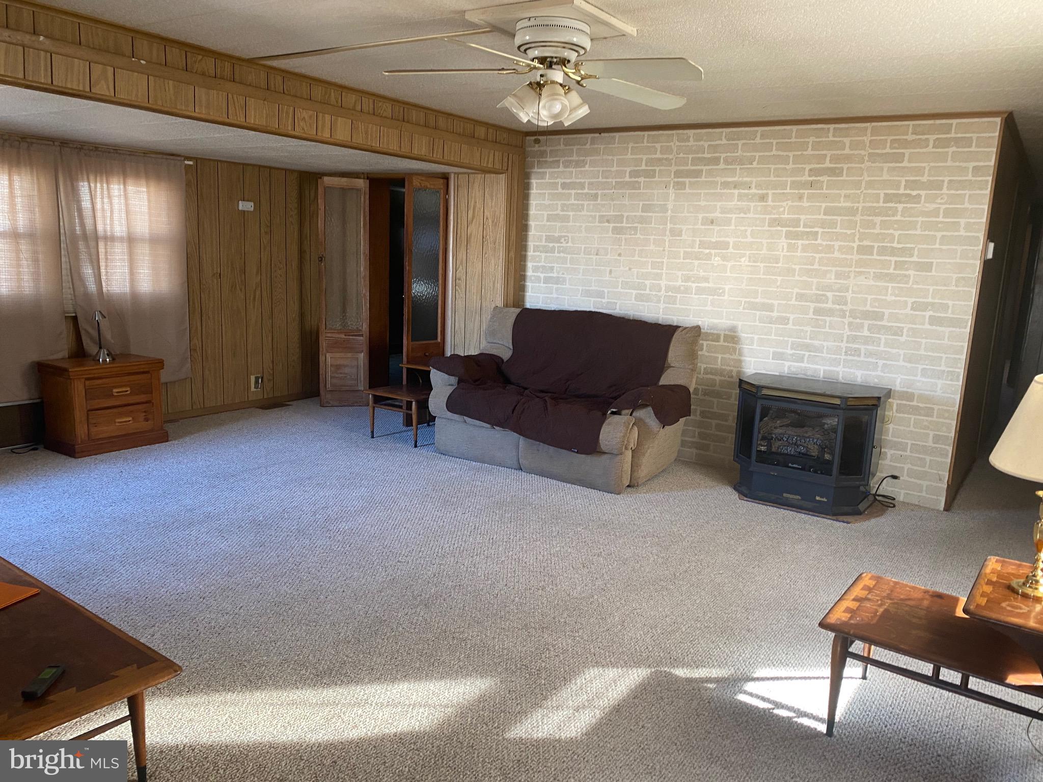 9916 Golf Course Road, Unit 79 Ocean City, MD 21842 - Photo 5 of 21 Living area