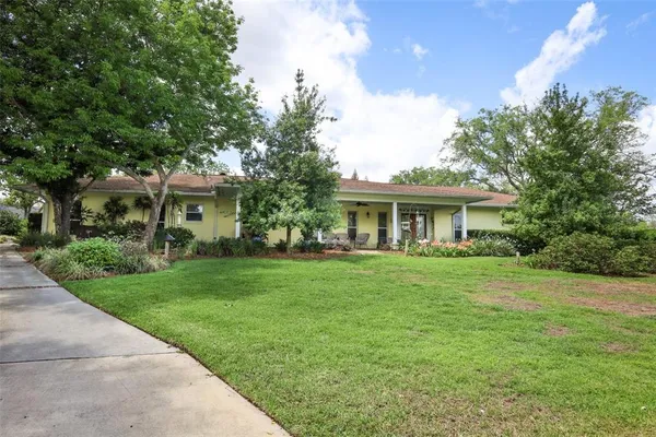 $715,000 | 102 Pineview Court, Altamonte Springs, FL 32714