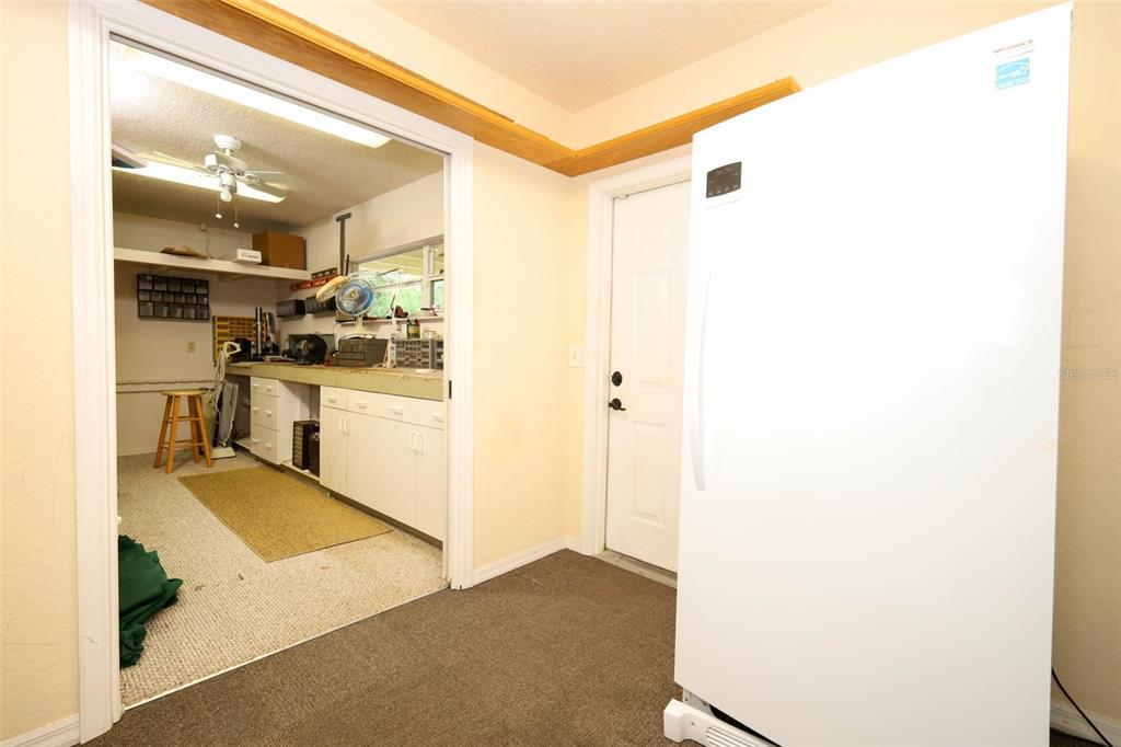 102 Pineview Court Altamonte Springs, FL 32714 - Photo 34 of 59 a view of a kitchen with a sink