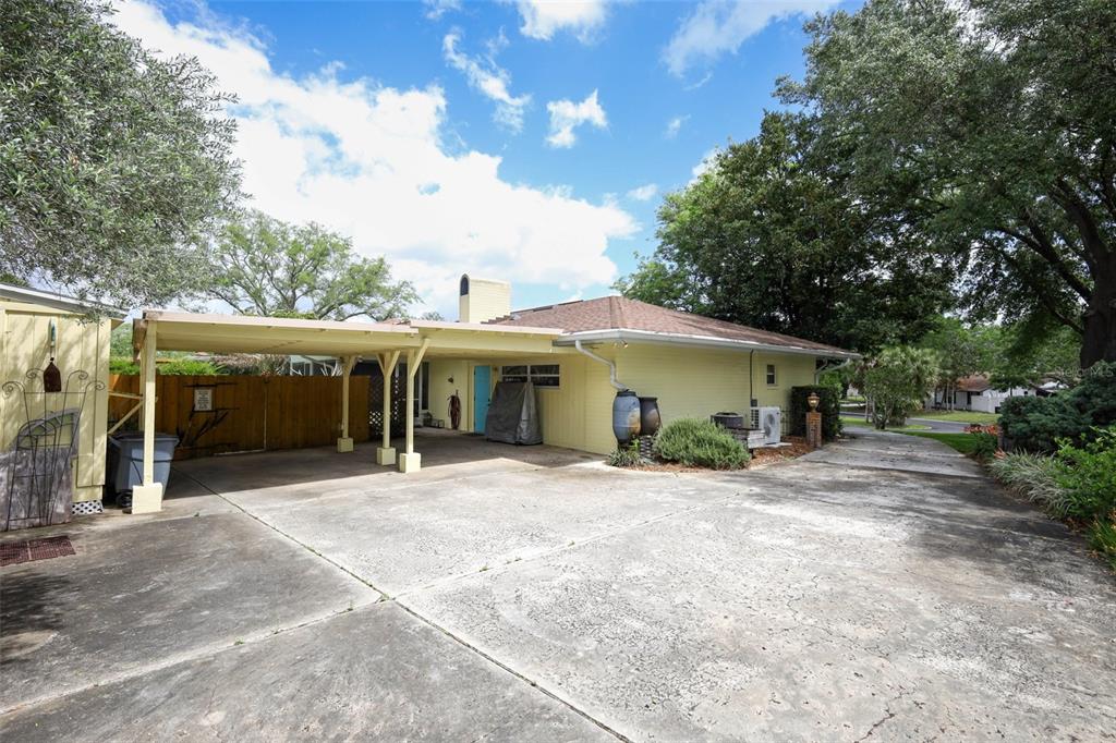 102 Pineview Court Altamonte Springs, FL 32714 - Photo 50 of 59 a view of a house with a patio