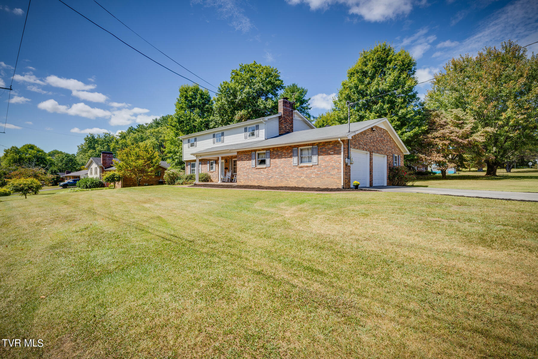 700 Ferndale Road Johnson City, TN 37604 - Photo 2 of 51 002