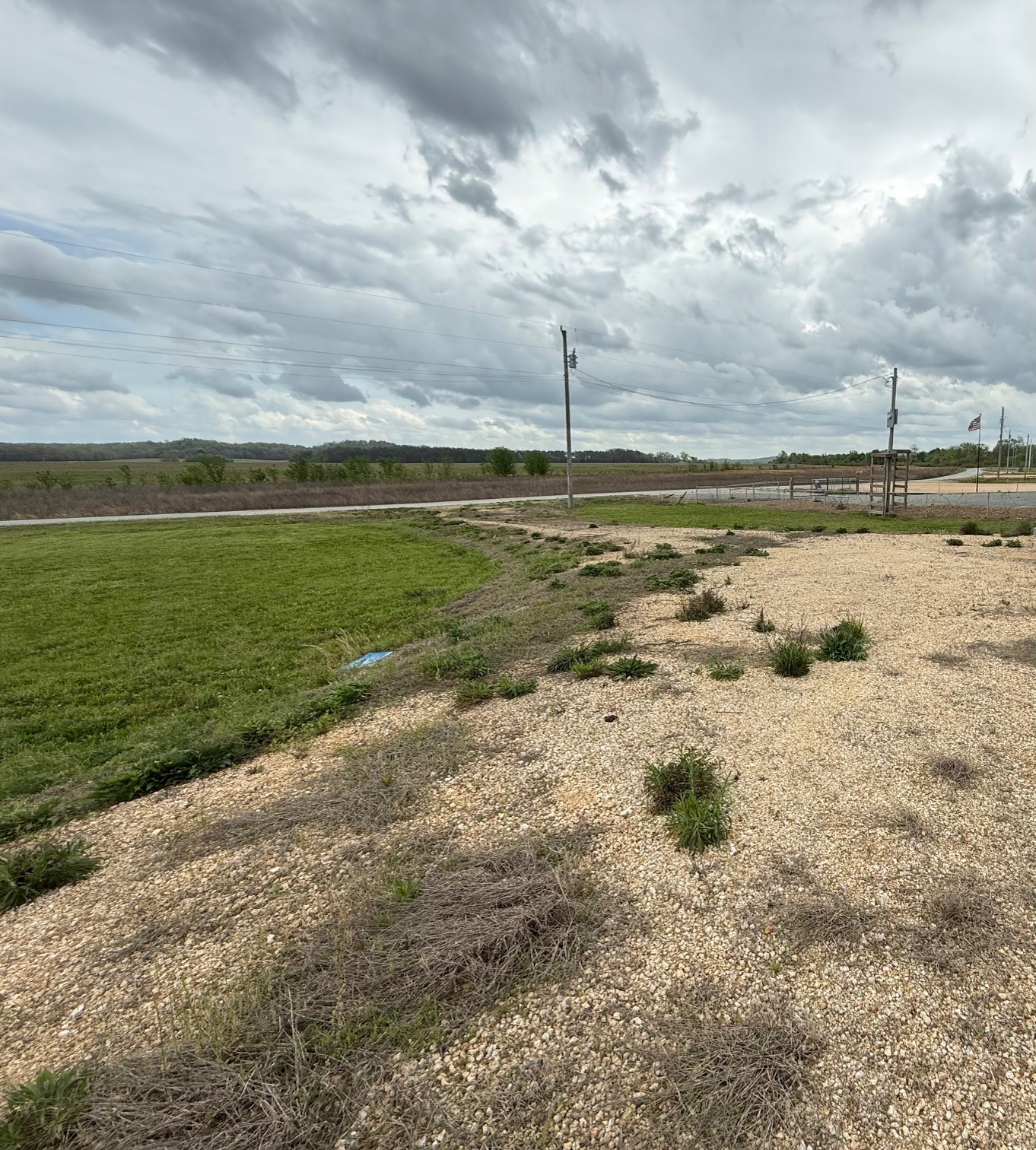 2227 Hardin Bottom River Road Clifton, TN 38425 - Photo 6 of 9 a view of an ocean beach