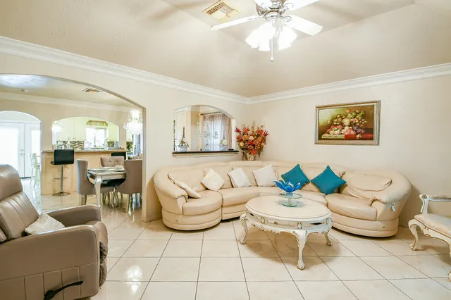 $2,100 | 9411 Kingsvalley Drive, Houston, TX 77075