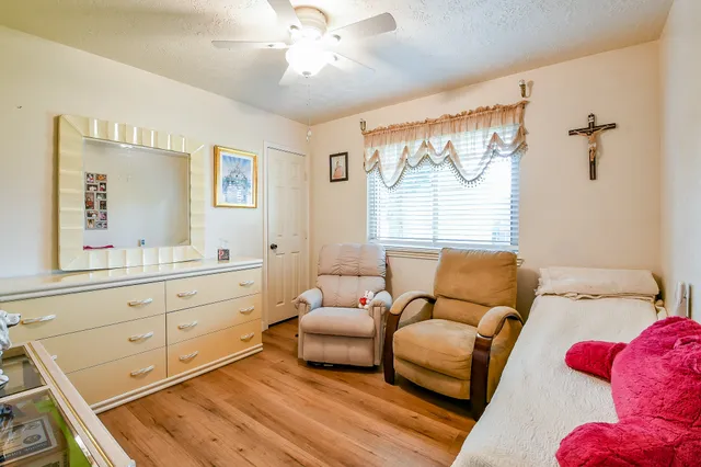 $2,100 | 9411 Kingsvalley Drive, Houston, TX 77075