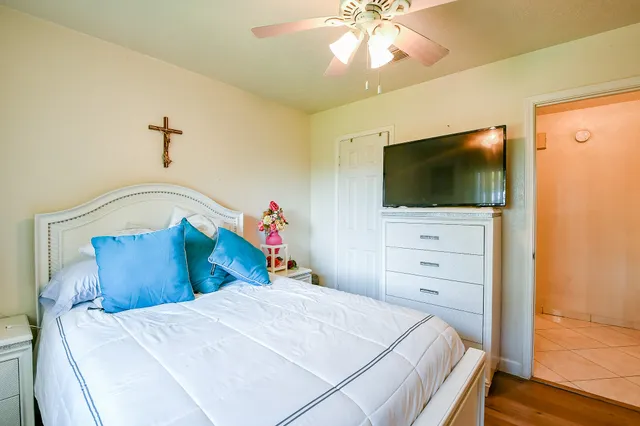 $2,100 | 9411 Kingsvalley Drive, Houston, TX 77075