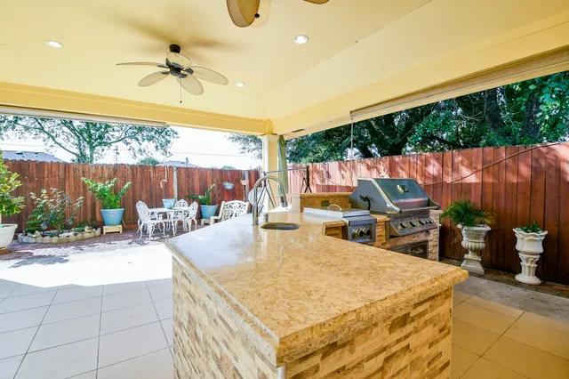 $2,100 | 9411 Kingsvalley Drive, Houston, TX 77075
