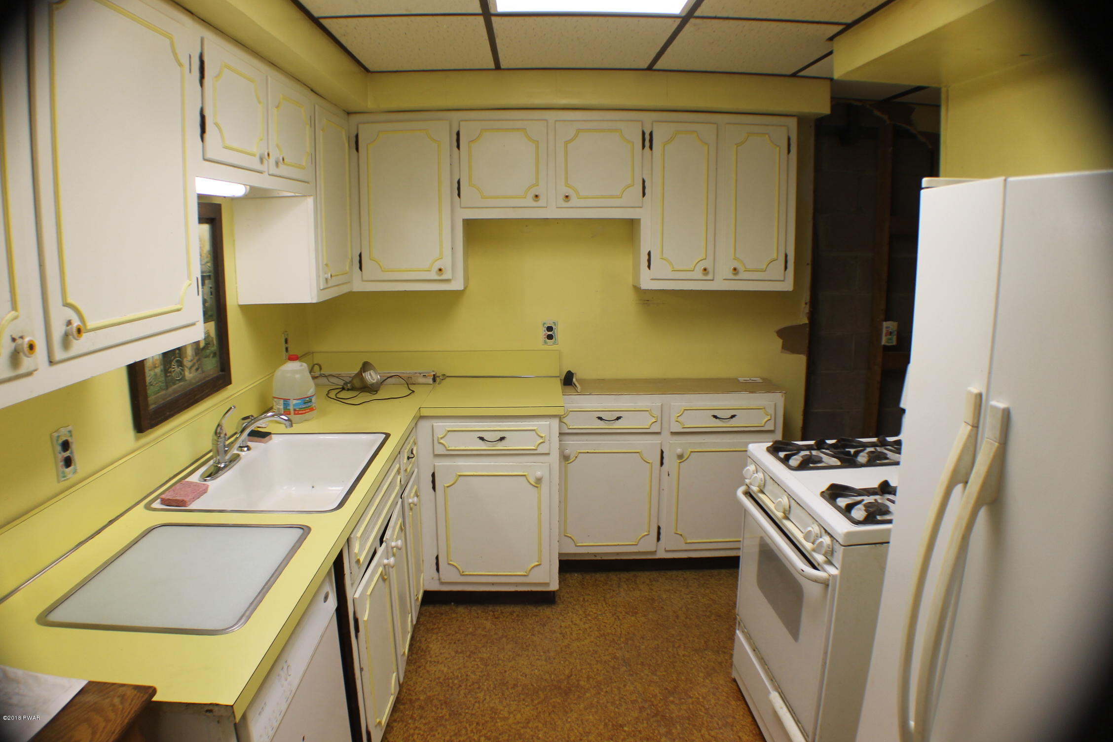 1726 O&W Road Starlight, PA 18461 - Photo 12 of 21 Kitchen