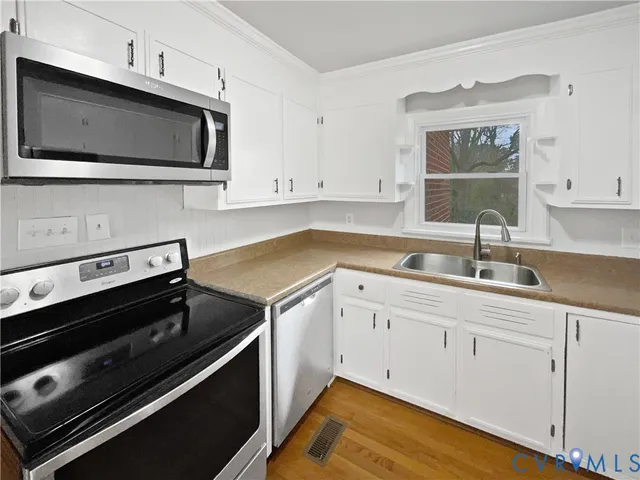 $302,000 | 203 Crestwood Drive, Colonial Heights, VA 23834