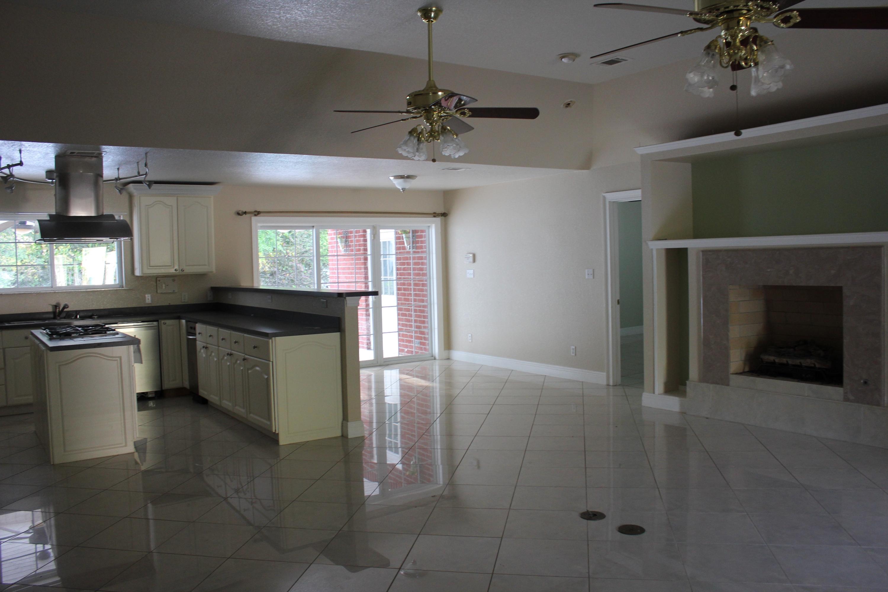 407 Evans Road Niceville, FL 32578 - Photo 3 of 11 Gallery Image 3