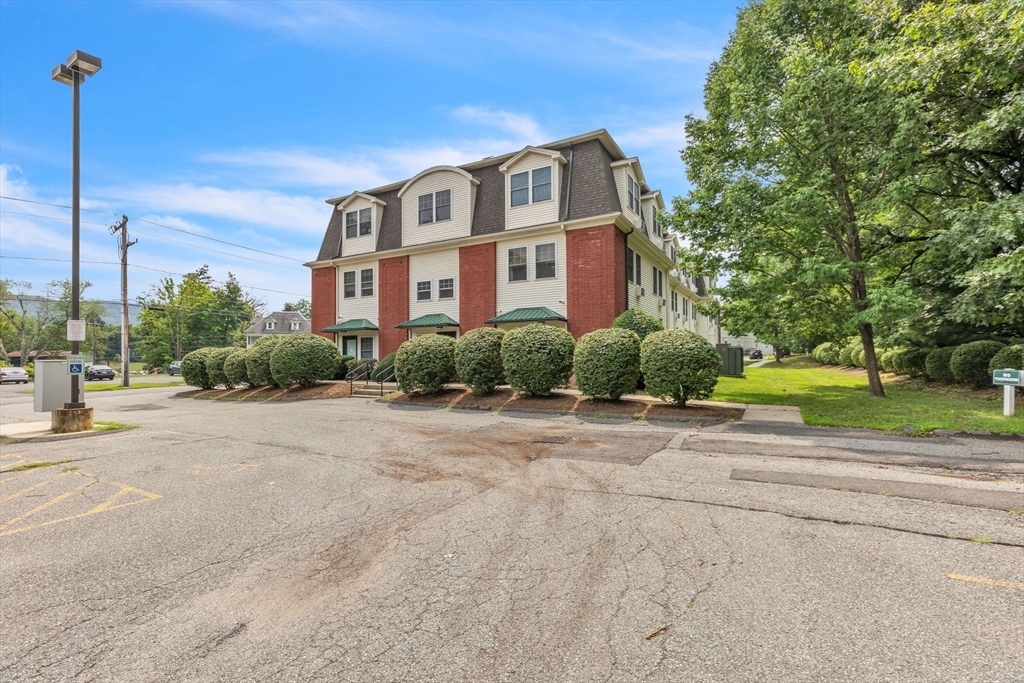2 Mechanic Street, Unit R Easthampton, MA 01027 - Photo 26 of 28 Gallery Image 26