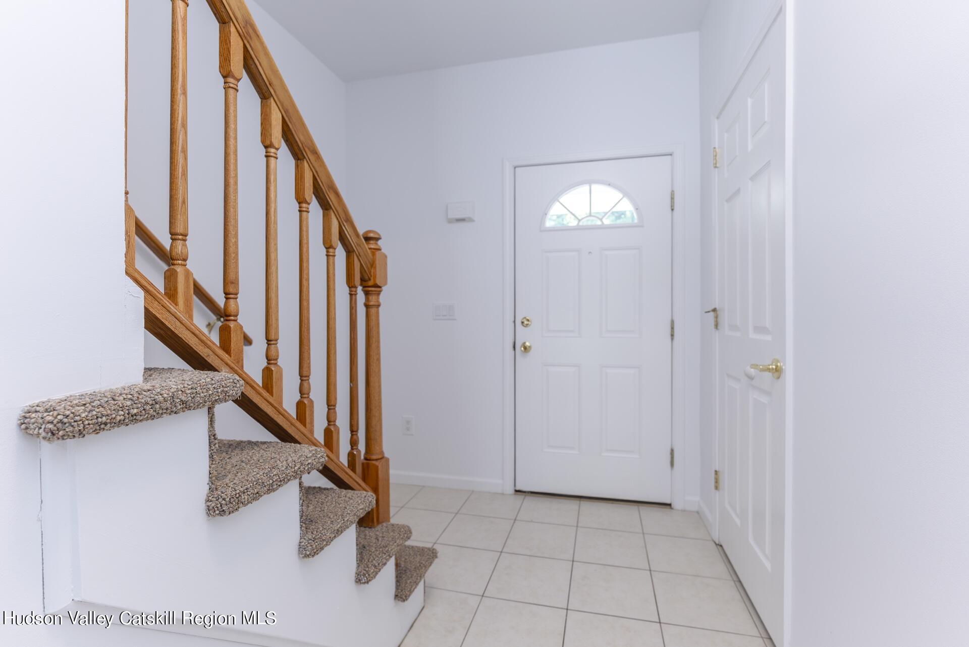 86 Red Maple Road Saugerties, NY 12477 - Photo 3 of 36 Image-2