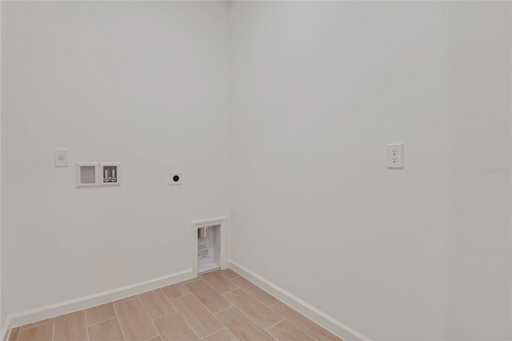 5347 Mickey Avenue Lake Wales, FL 33859 - Photo 16 of 18 a view of an empty room