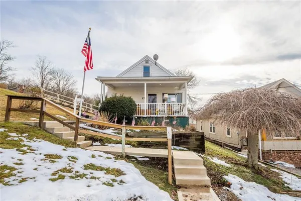 $115,000 | 17 Hickory Street, Burgettstown, PA 15021