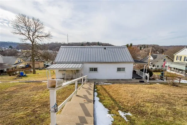 $95,000 | 17 Hickory Street, Burgettstown, PA 15021