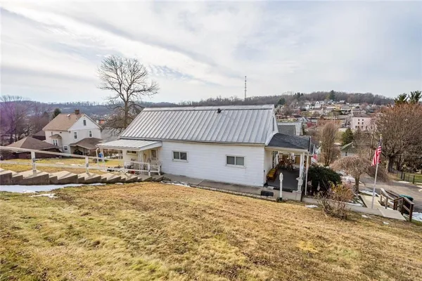 $95,000 | 17 Hickory Street, Burgettstown, PA 15021