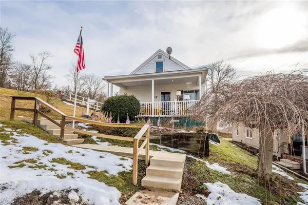 $95,000 | 17 Hickory Street, Burgettstown, PA 15021