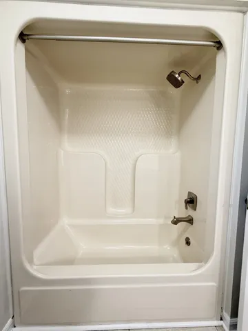 $2,100 | 1402 East Rhett Butler Road, Clarksville, TN 37042