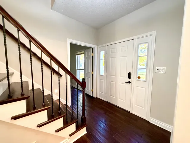 $2,100 | 1402 East Rhett Butler Road, Clarksville, TN 37042