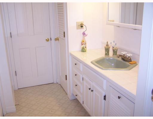 334 North Dexter Road Sangerville, ME 04479 - Photo 13 of 23 Bathroom.
