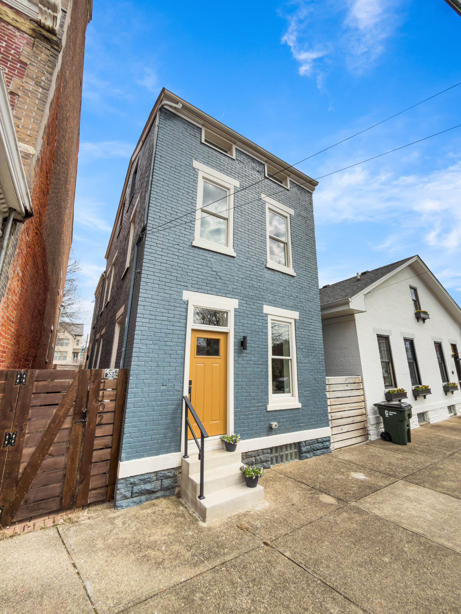 1102 Lee Street Covington, KY 41011 - Photo 1 of 16