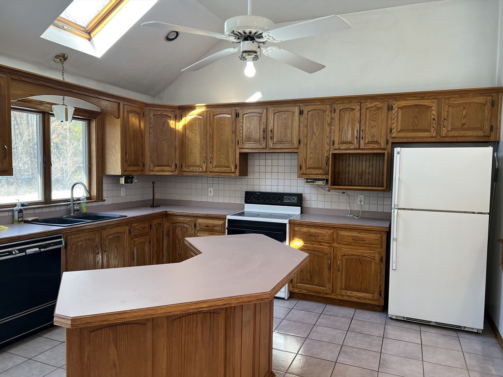 12 Grandview Road Methuen, MA 01844 - Photo 15 of 25 Gallery Image 15