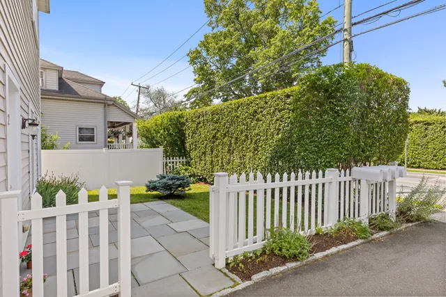 $795,000 | 214 Seaside Avenue, Stamford, CT 06902