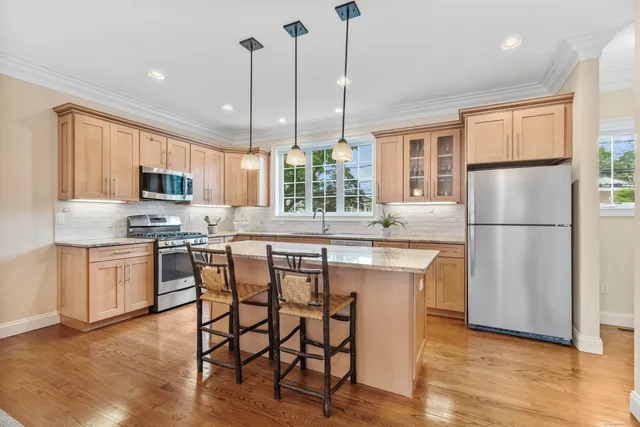 $795,000 | 214 Seaside Avenue, Stamford, CT 06902