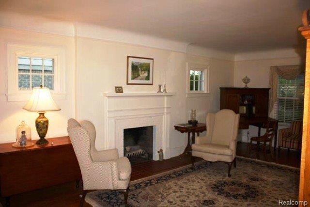633 Lincoln Road Grosse Pointe, MI 48230 - Photo 3 of 16 633L2