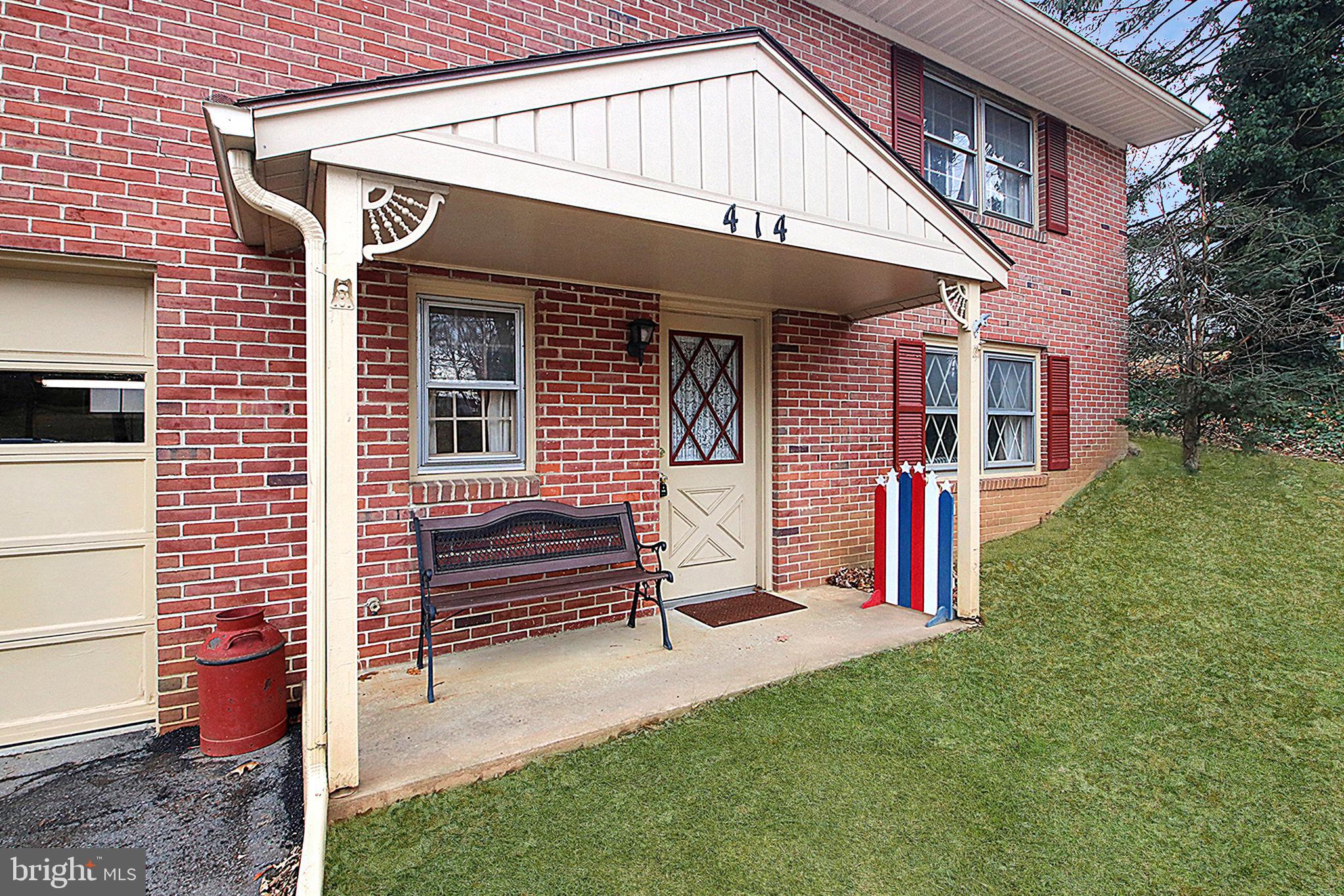 414 Beaver Creek Road Hagerstown, MD 21740 - Photo 4 of 33 a view of a house with a yard and furniture
