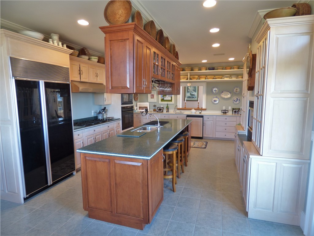 1431 Cooneymus Road Block Island, RI 02807 - Photo 4 of 12