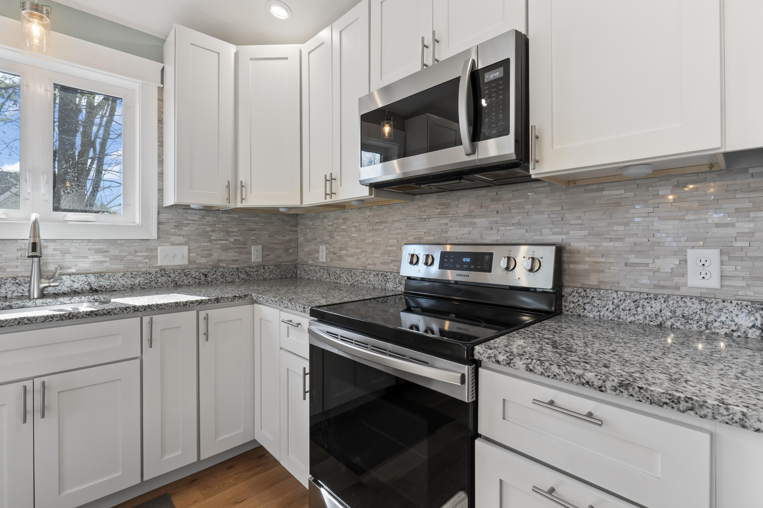 19 Ridgeway Avenue Gorham, ME 04038 - Photo 14 of 57 19 Ridgeway Ave, Gorham ME_114